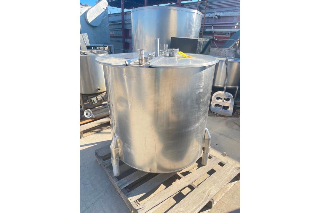 Approximately 250 Gallon S/S Hinged Lid CIP Tank - Rigging Fees: $150 - Image 1 of 2