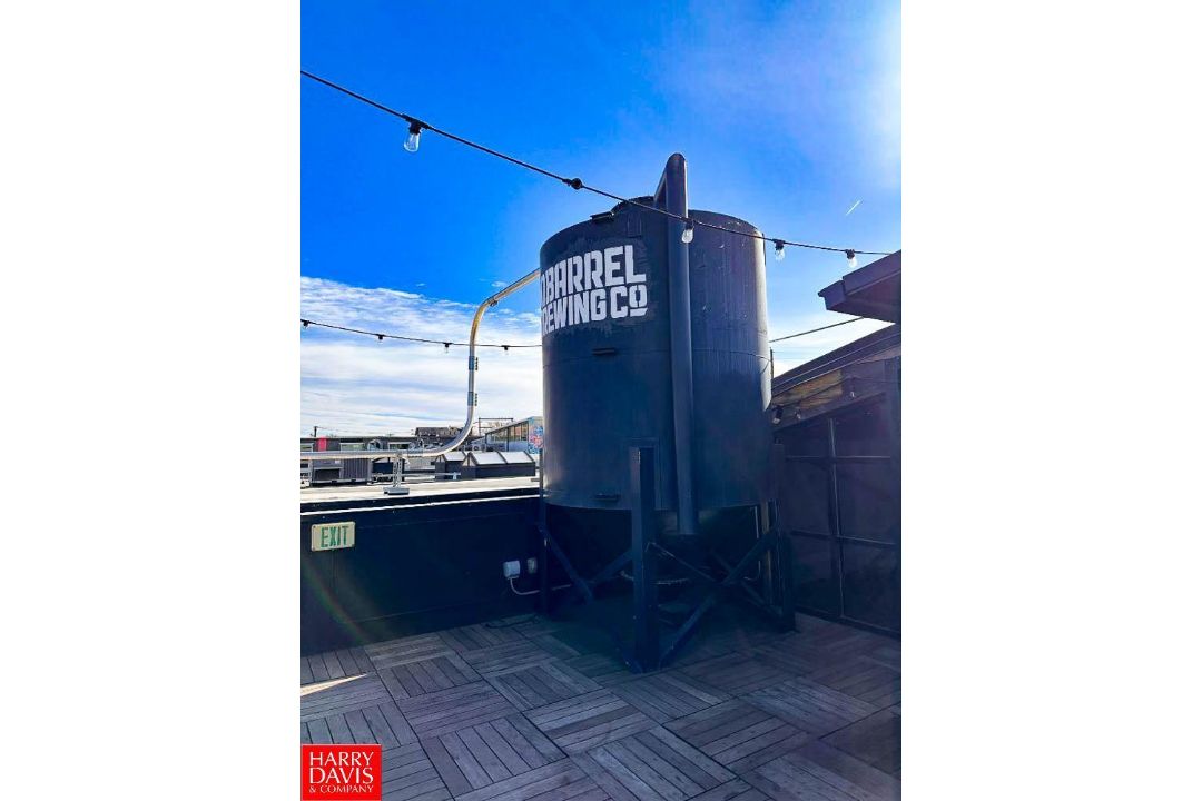 7,500 LB Grain Silo - Rigging Fee: Contact HDC - Image 1 of 2