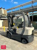 Crown 2,085 LB Capacity Sit-Down Propane Forklift, S/N: 9A-192601 with Side Shift