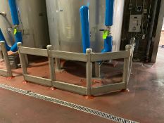 5-Sections of S/S Barriers (LOCATED IN LOS ANGELES, CA)(RIGGING, LOADING, & SITE MANAGEMENT FEE: $