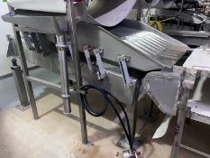 Key S/S Shaker Deck, M/N 433518-7, S/N 05-127700-3, Mounted on S/S Frame (LOCATED IN ATWATER, CA)