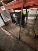 AUTO REG BATTERY CHARGER