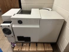 PerSeptive Biosystems INTEGRAL HPLC System (LOCATED IN MIDDLETOWN, N.Y.)-FOR PACKAGING & SHIPPING