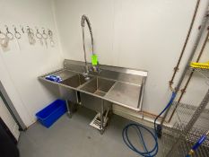 ELKAY S/S DOUBLE BOWL SINK, WITH SPRAY NOZZEL & MOUNTED ON S/S LEGS