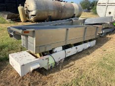 S/S Shaker Deck, with Aprox. 21