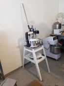 Sinmag ROUND SM5-30 Manual Dough Divider (Note: It needs the bridge replacing