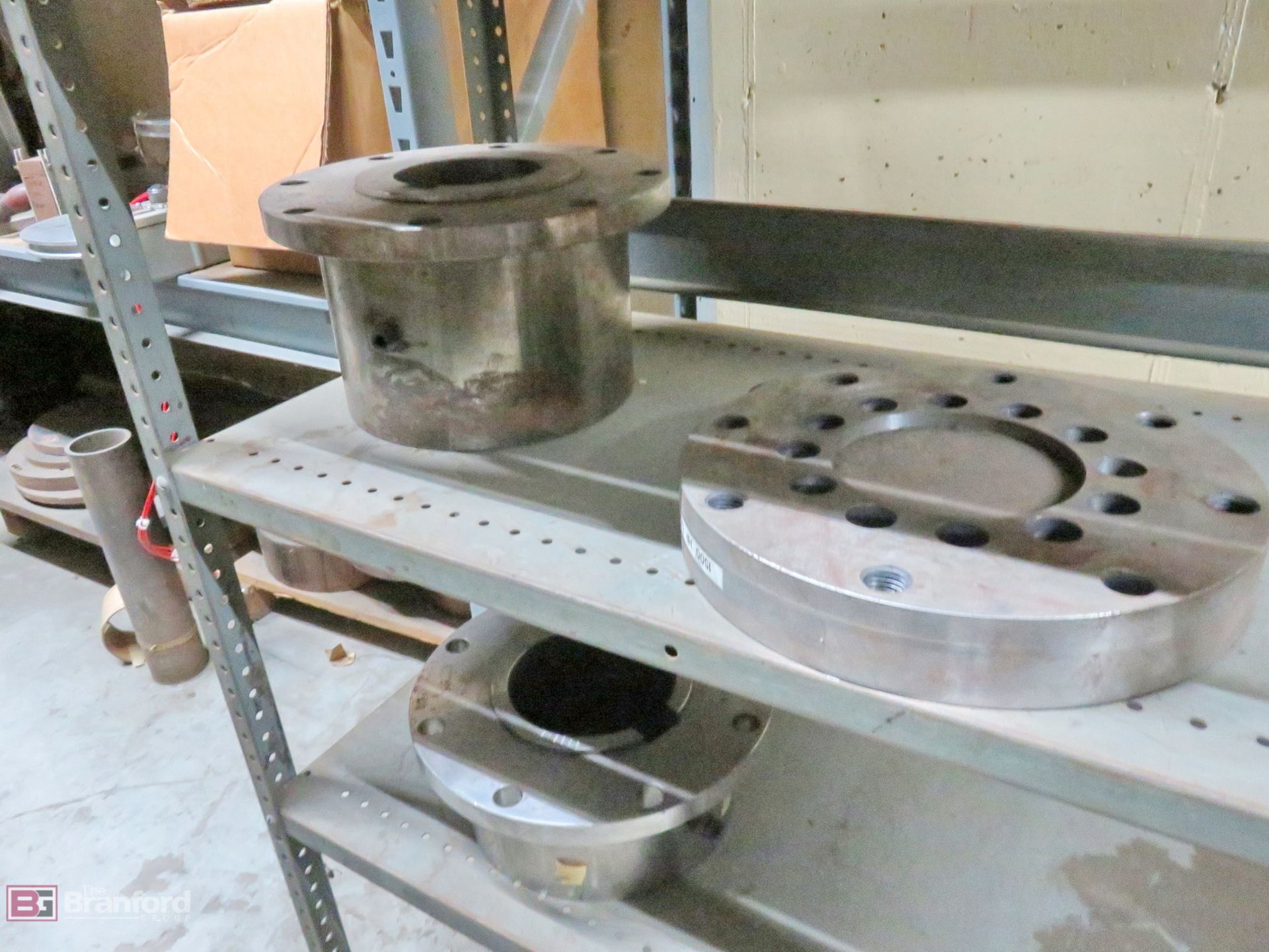 Large assortment of hardware including nuts & bolts, steel parts - Image 13 of 19