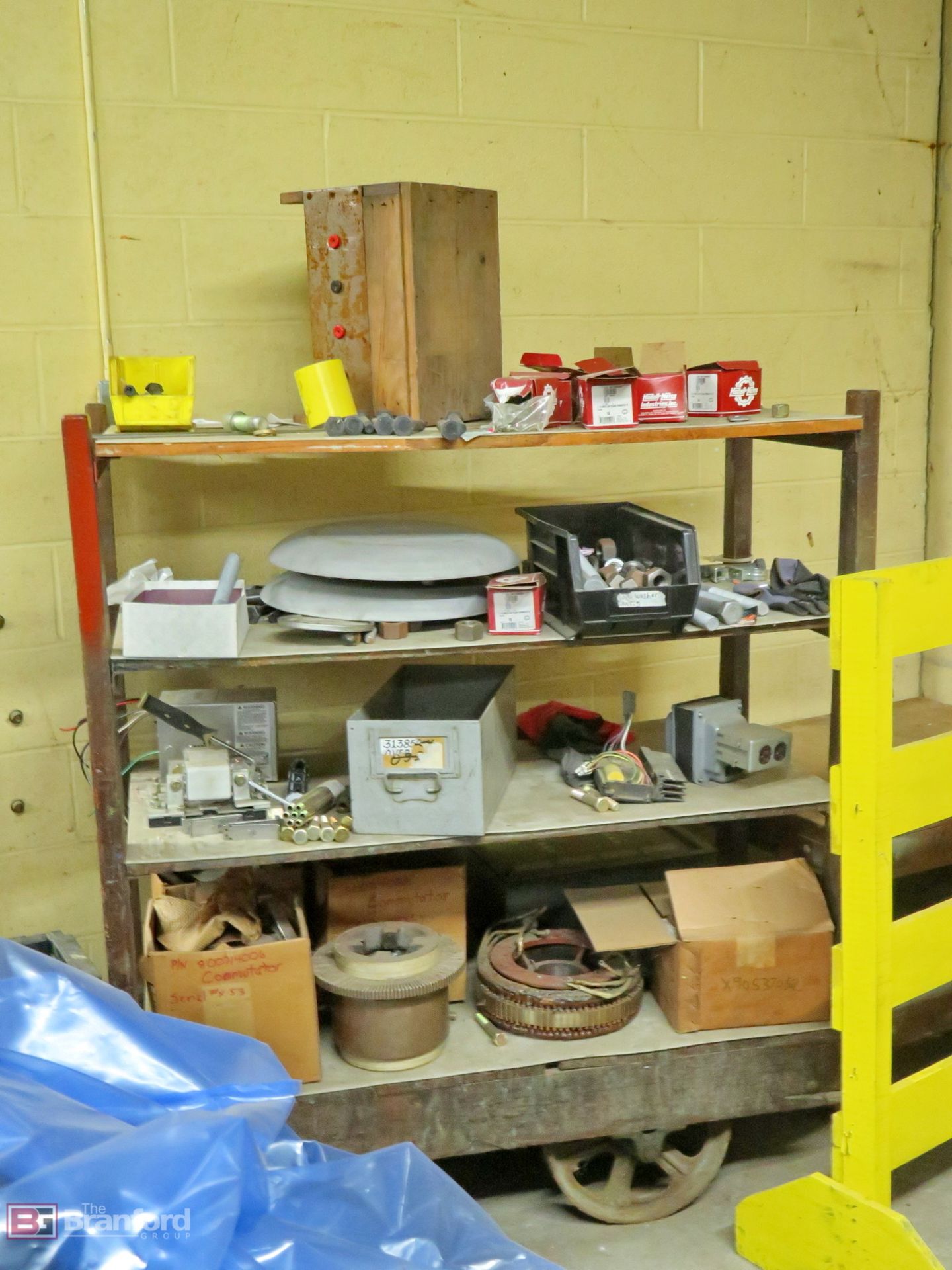 Large assortment of hardware including nuts & bolts, steel parts - Image 6 of 19