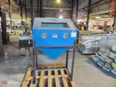 Cyclone Sand Blast Cabinet 24