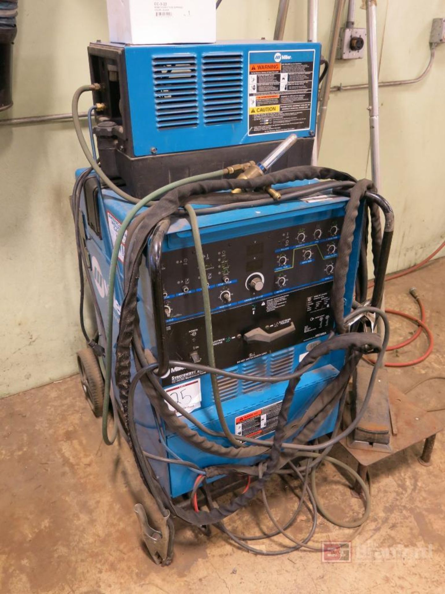 Miller Model Syncrowave 250 DX, CC AC/DC Squarewave Welding Power Source - Image 2 of 5