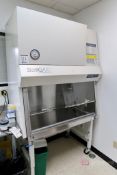 Sterilgard SG403A-HE Lab hood