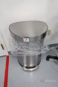 Waste basket