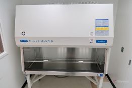 Baker Sterilgard SG604 Lab hood