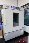 Sanyo MIR-154 Incubator