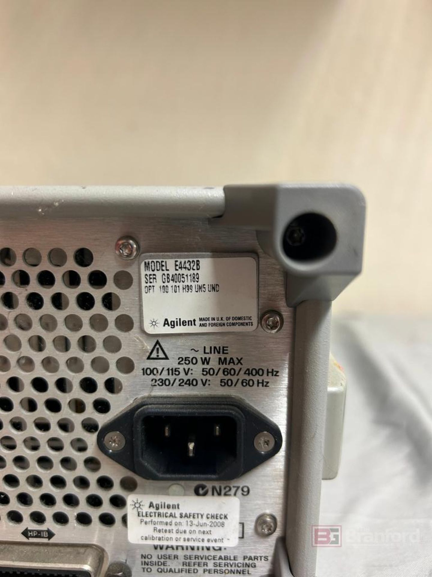 Agilent E4432B ESG-D Series Signal Generator - Image 9 of 9