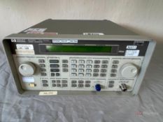 HP 8648C Signal Generator