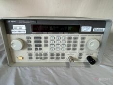 HP 8648C Signal Generator