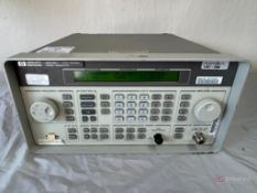 HP 8648C Signal Generator