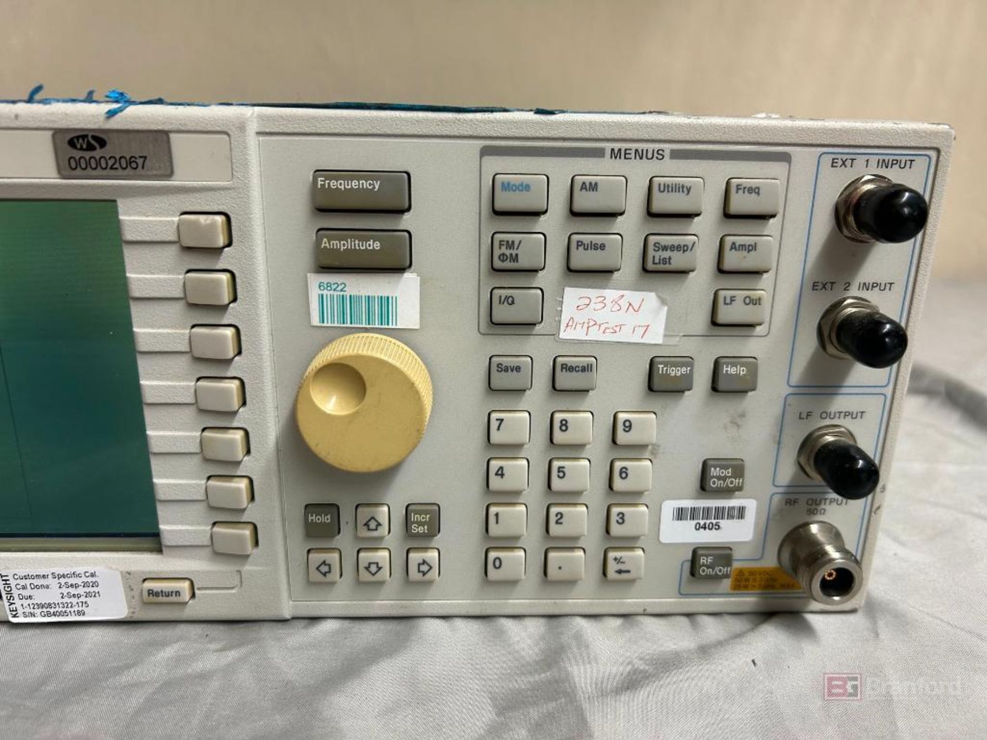 Agilent E4432B ESG-D Series Signal Generator - Image 5 of 9