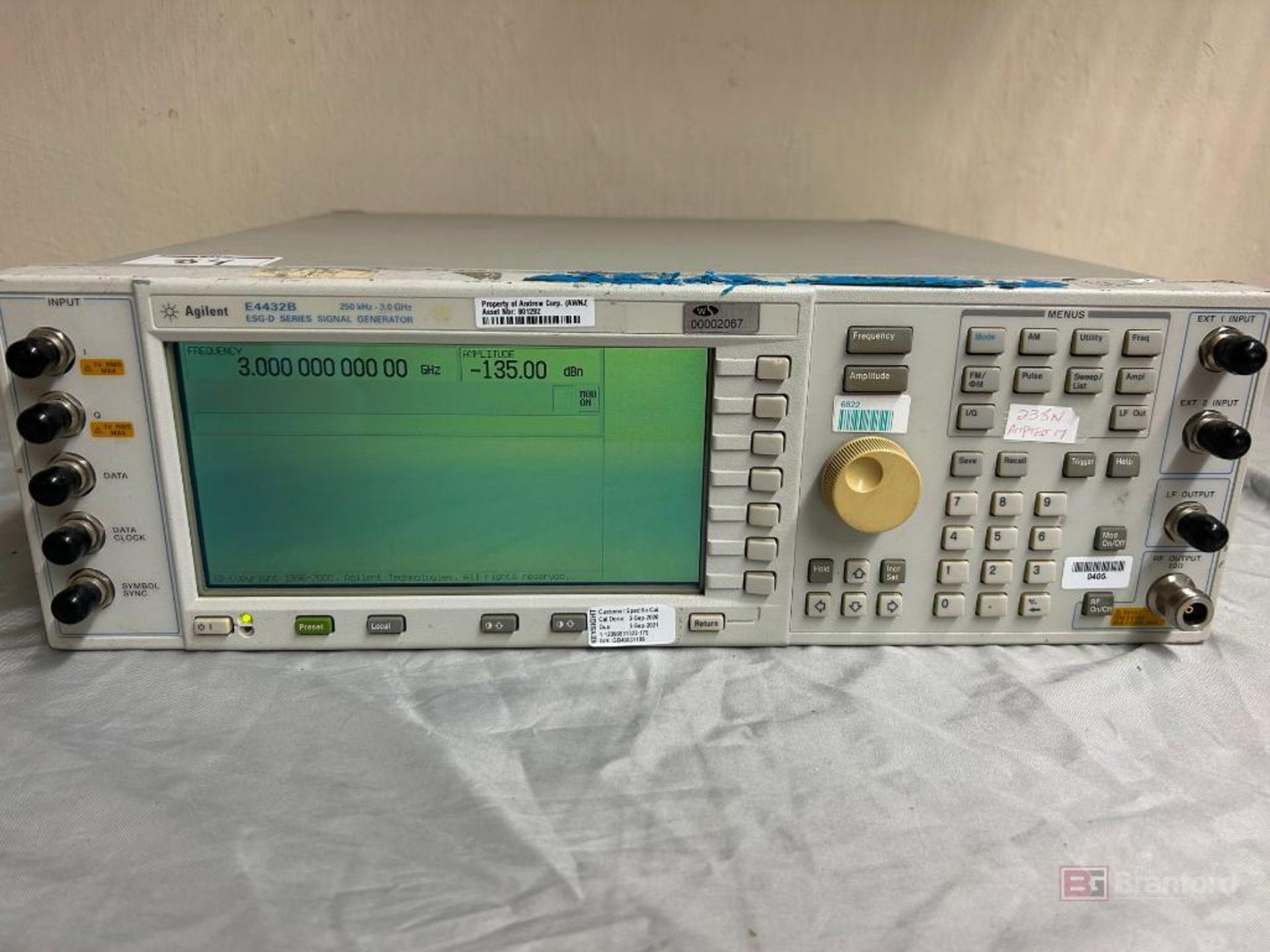 Agilent E4432B ESG-D Series Signal Generator - Image 2 of 9