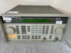 HP 8648C Signal Generator