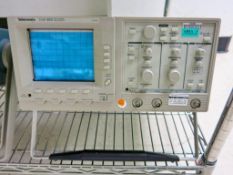Tektronix Model TAS 465 2-Channel 100MHz Oscilloscope