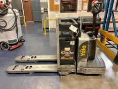 Yale MPE060LVGN24TT2748 Electric Ride-On Pallet Jack