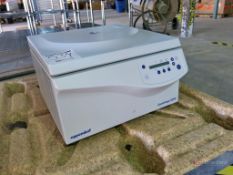 Eppendorf Model 5810 Centrifuge