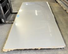 Lot-(18) 48