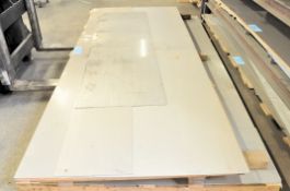 Lot-(2) 48