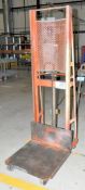 Wesco Model ESPL-60-2424-3W235. 1000-Lbs. Capacity Portable Foot Operated Hydraulic Lift Cart
