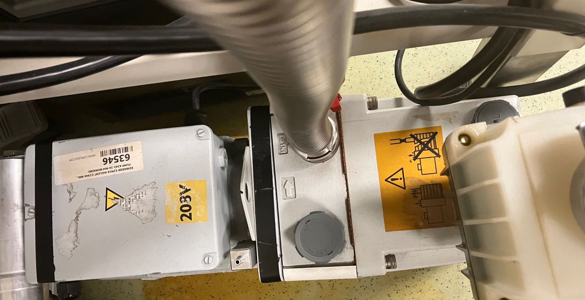 Agilent Mass Spectrometer - Image 7 of 8
