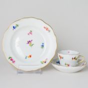 Meissen Mokkagedeck 3 tlg. Streublümchen 4. Wahl nach 1934