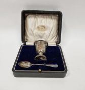 1920's silver egg cup and spoon in fitted case, Birmingham 1923 maker William Base & sons, 1.5ozt