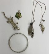 Assortment of silver and white metal jewellery, to include an early 20th century Art Nouveau