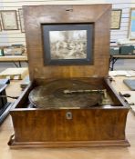 Late 19th century German Schutz Marke table-top polyphon in floral inlaid figured walnut table-top