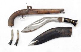 Gurkha Kukri knife with two small knives, in original leather scabbard, 19th century percussion