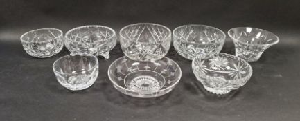Stuart glass footed bowl, 22cm in diameter 6.5cm high and other glass bowls (8)