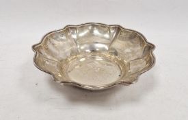1920's circular shaped bowl, Sheffield 1921, maker Cooper Bros & Sons Ltd, 22.5cm diameter x 6.5cm