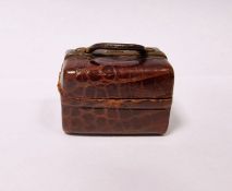 Travelling inkwell formed as a miniature Gladstone bag 3.4cms h. x 3cms deep and 4.5cms w.