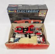 Revell Electronic 8015 Mercedes Benz 300 SL Roadster in box