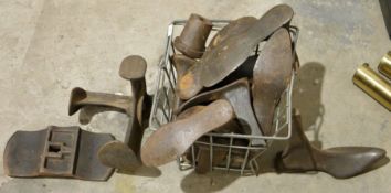Quantity of vintage cast iron cobbler's shoe lasts