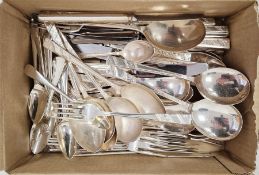 Quantity of loose silver plated table flatware, V Ltd