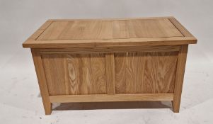 Light ash blanket chest, rectangular with lift-up lid, 51cm high x 91cm wide x 47cm deep and a