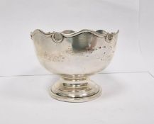Early 20th century silver pedestal bowl, London 1904, makers Goldsmiths & Silversmiths Co Ltd,