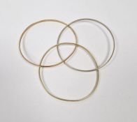 18ct three-colour gold Russian-style wedding bangle, 20g approx.