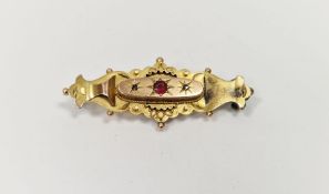 Victorian 9ct gold mourning brooch, set with ruby and diamonds, 3g approx.