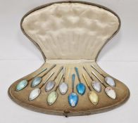 Set of 12 silver-coloured and enamel teaspoons, various colours, floral decorated, 925, in fitted