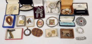 Costume jewellery (1 box)