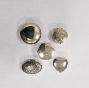 Early 20th century miniature silver circular trinket box, engraved decoration with shield,